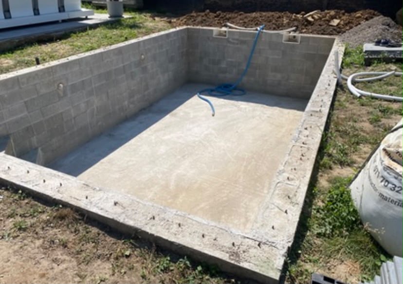 Chantier de construction de piscine creusée en Brabant