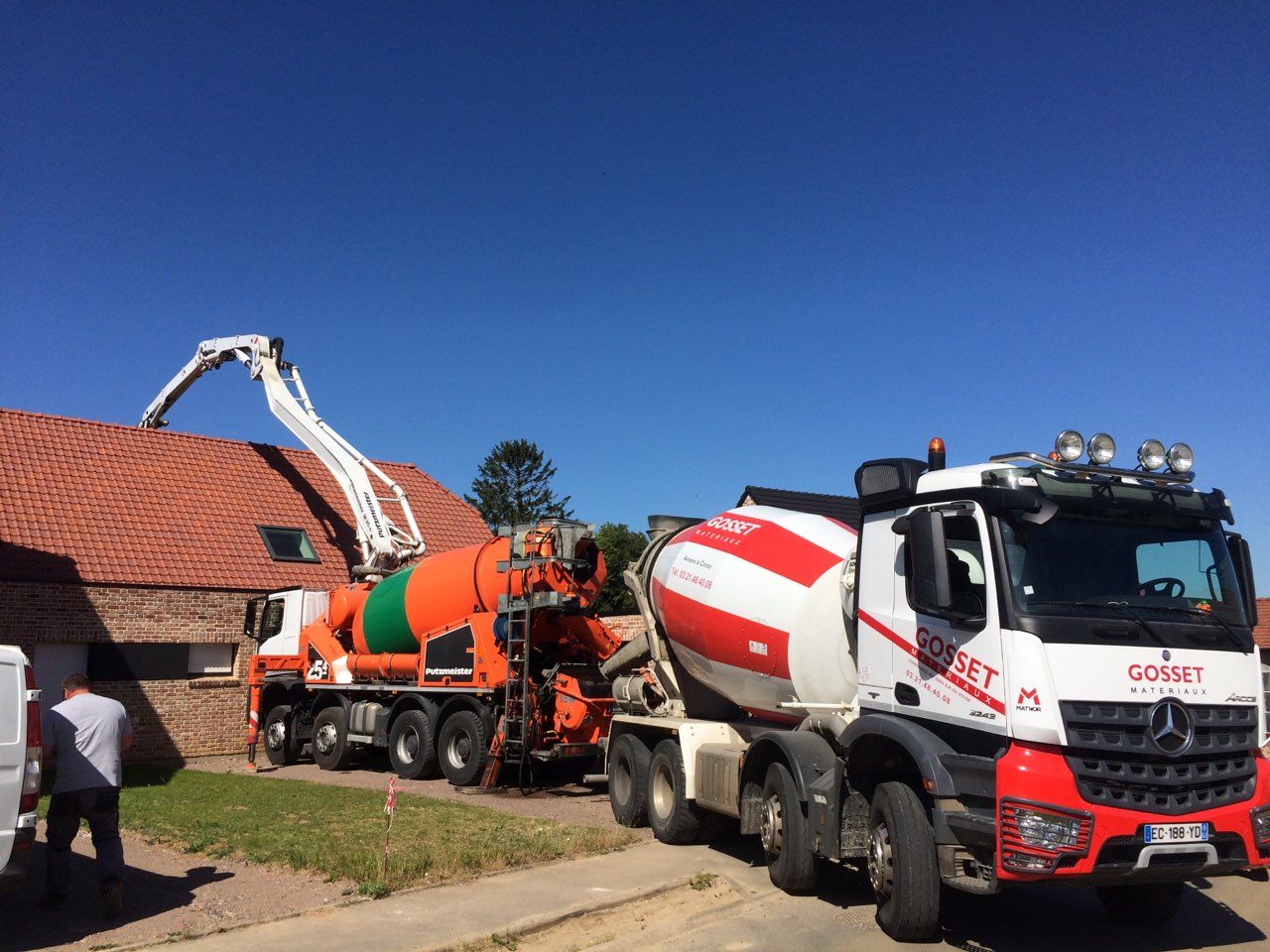 Camion toupie et pompe à béton
